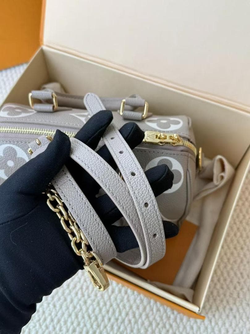 ✨ 状態良好✨ Louis Vuitton グレー モノグラム バッグ