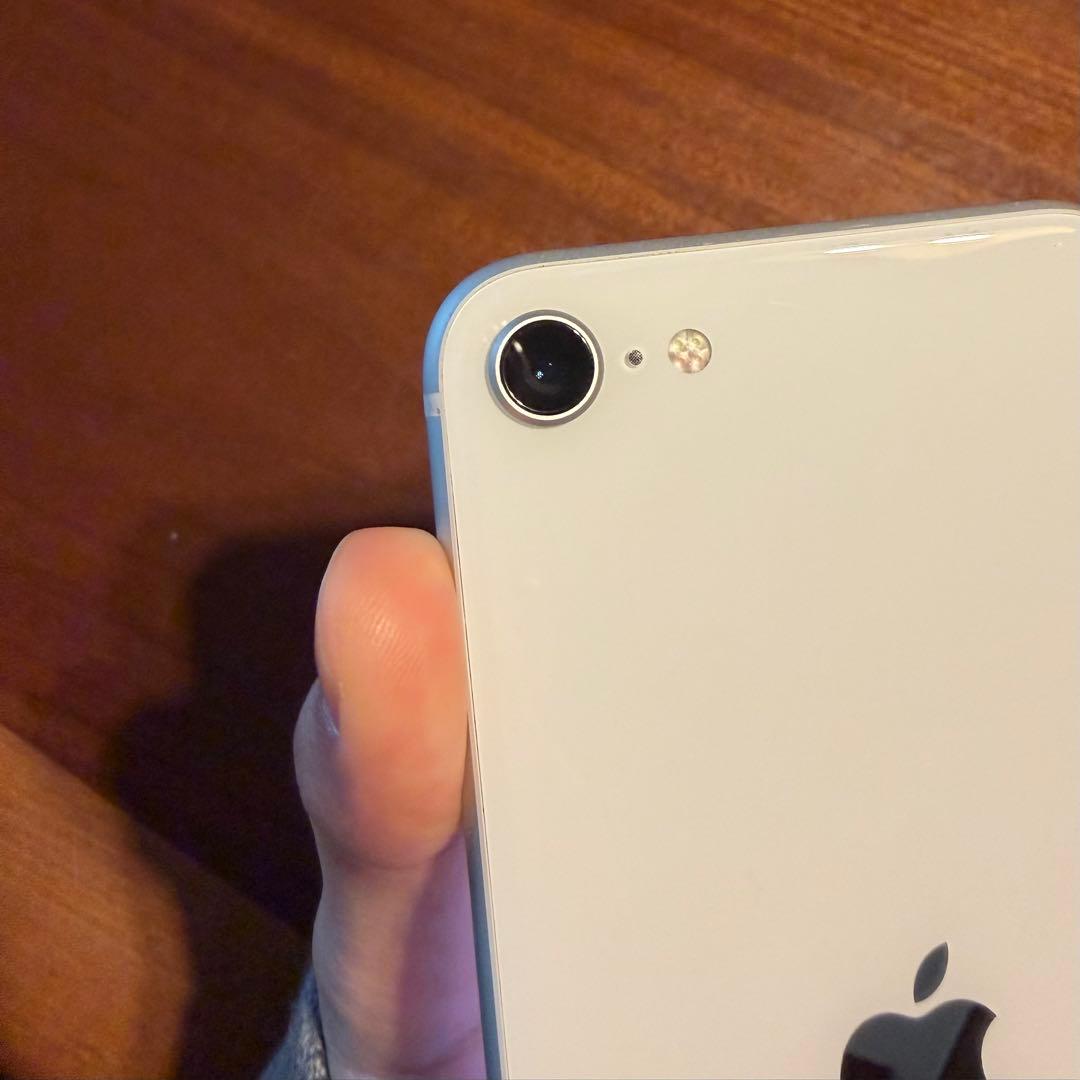 ⭐︎美品⭐︎iPhone SE (第2世代) white 64GB